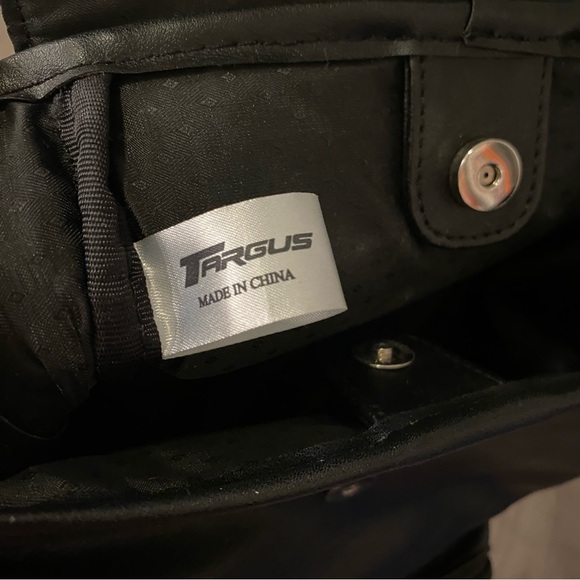 Vintage Targus Black Camera Gear Photography Convertible Crossbody Backpack - Picture 11 of 12